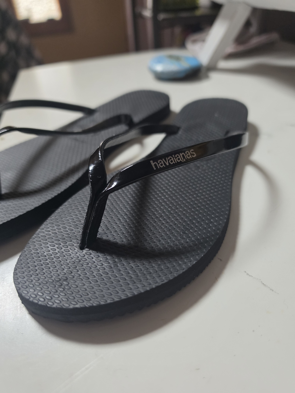 Havaianas Women’s Slim Black Flip Sandals - Picture 2 of 4